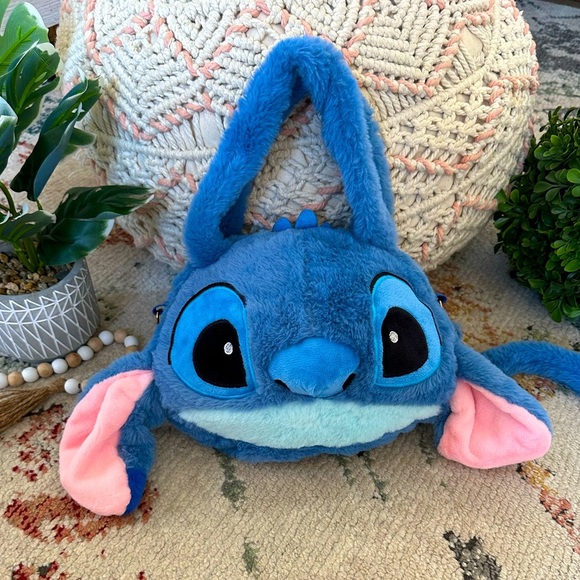 New Disney Lilo & Stitch Plush Shoulder Bag Crossbody Purse THE CUTEST - Picture 4 of 15